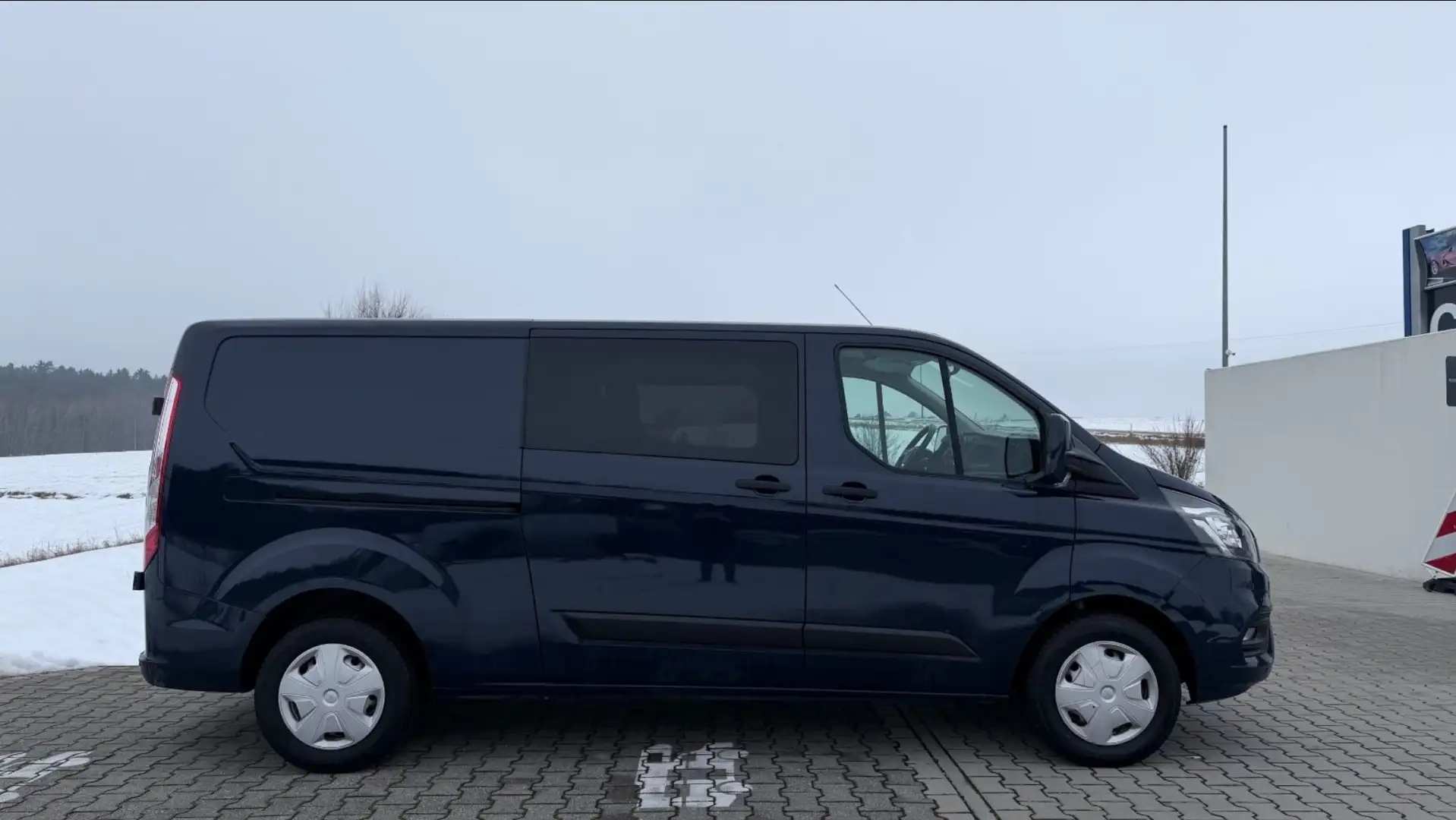 Ford Transit Custom Transit Custom 6 sitzer, 2,0 eco, L2H1 320 TOP Blau - 2