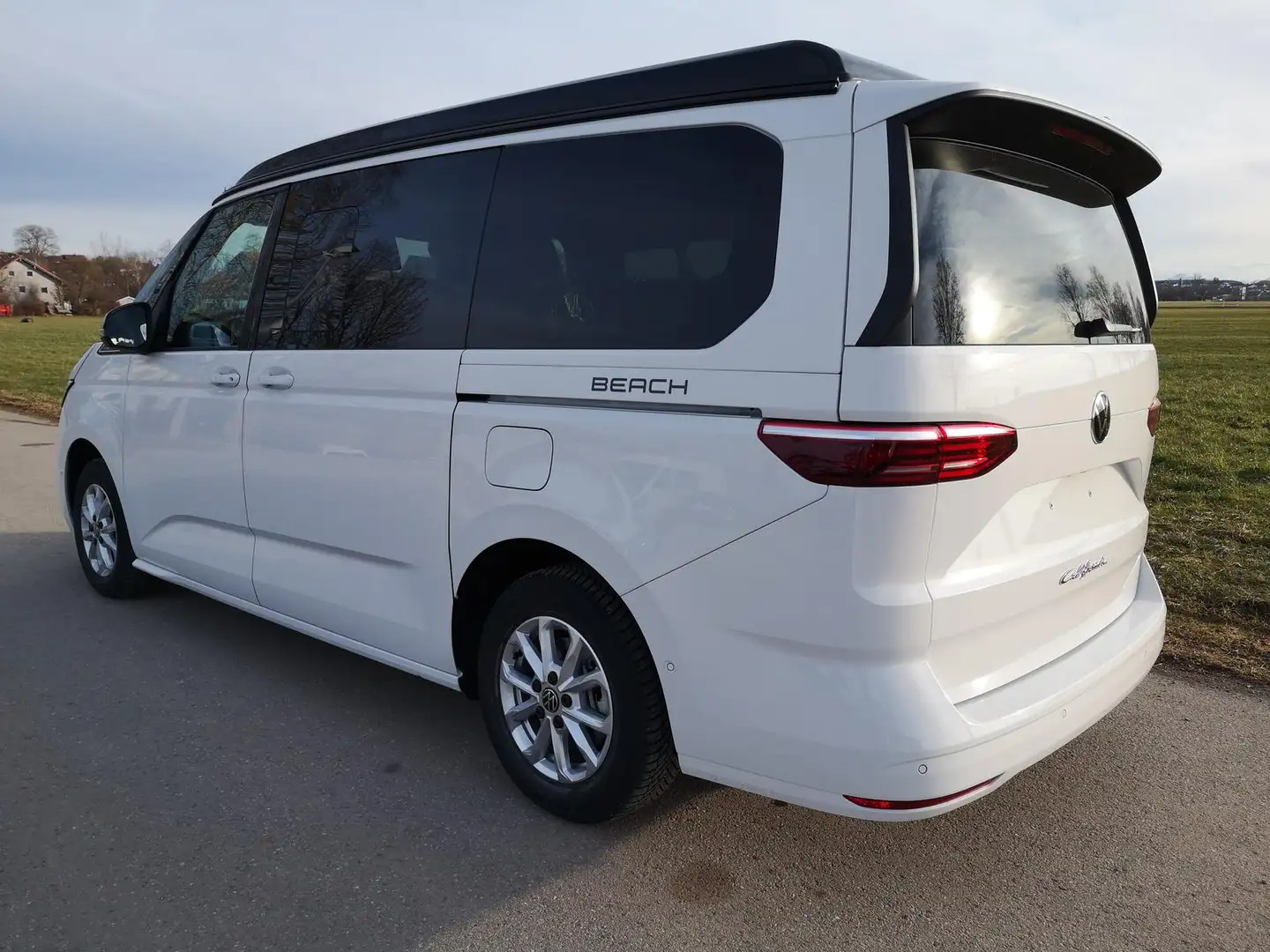 Volkswagen T7 California T7 2.0TDI DSG California Beach Tour GV5 Premium+ Blanco - 2