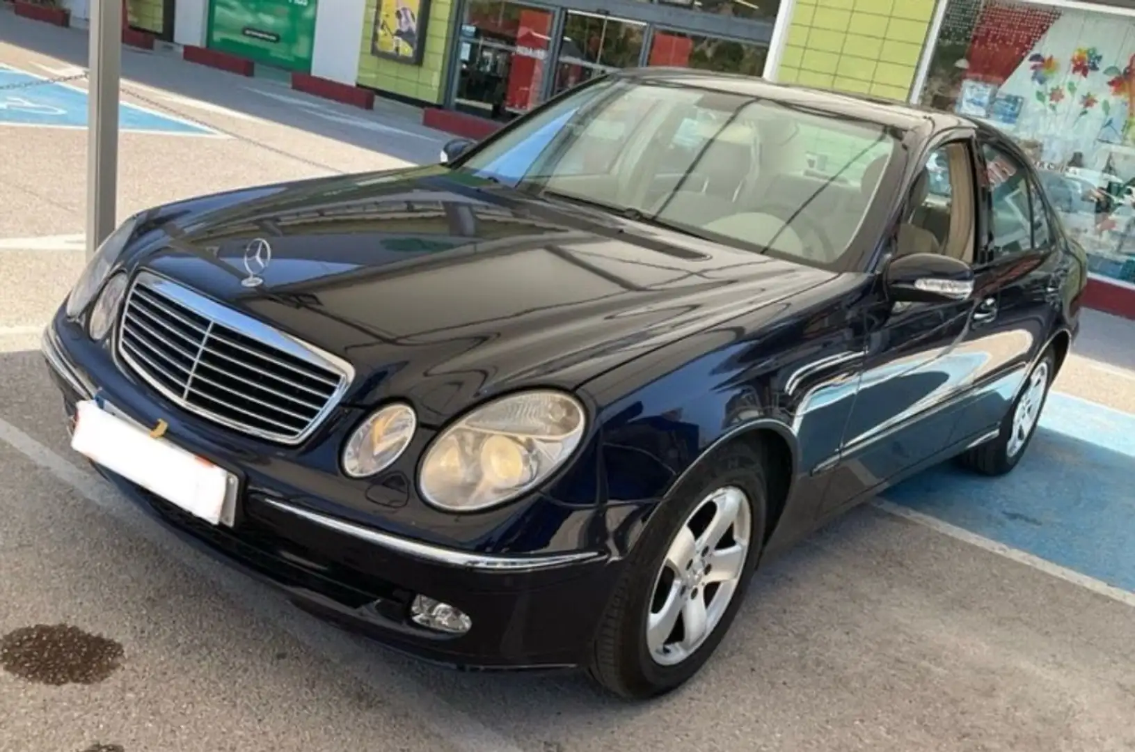 Mercedes-Benz E 240 4M Albastru - 1