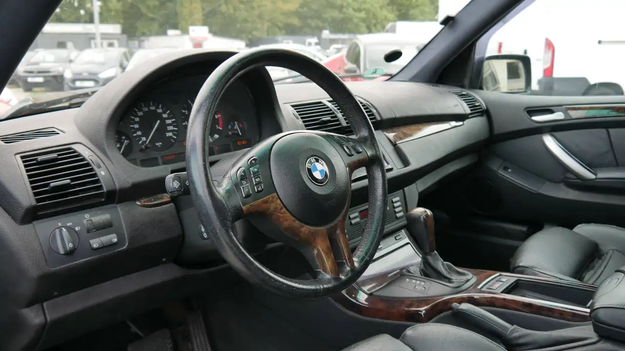 BMW X5 xDrive TÜV,- Kundendienst Neu Schiebedach Tempomat Sitzheiz. Klima, foto 11