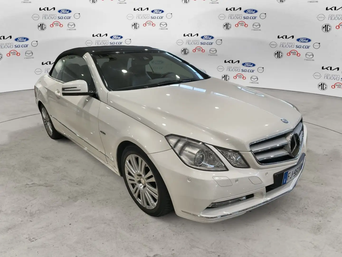 Mercedes-Benz E 300 E 300 BlueEFFICIENCY Avantgarde Bianco - 2