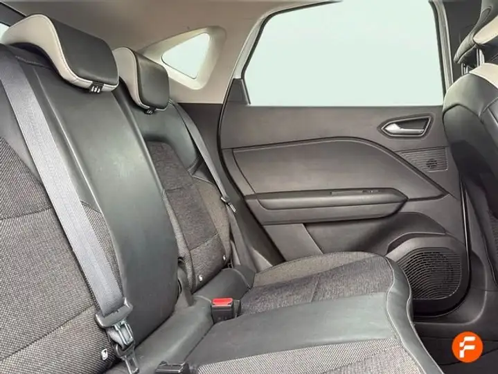 Renault Captur 2023, foto 18