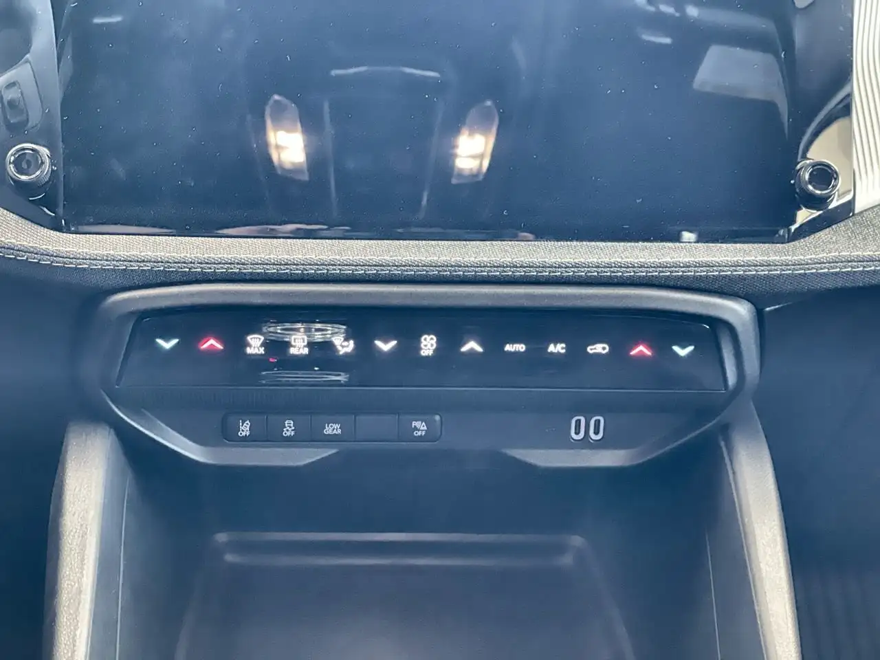 Jeep Cherokee снимка Jeep Cherokee