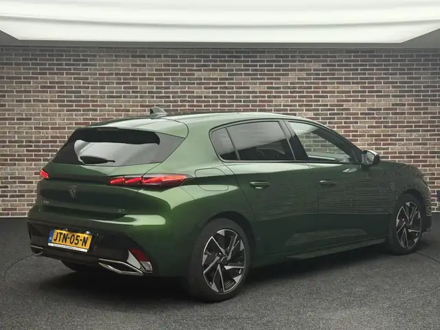 Peugeot 308 view 2