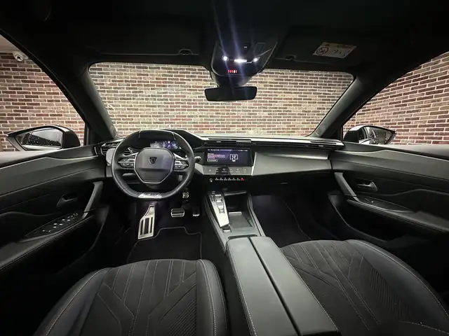 Peugeot 308 view 9