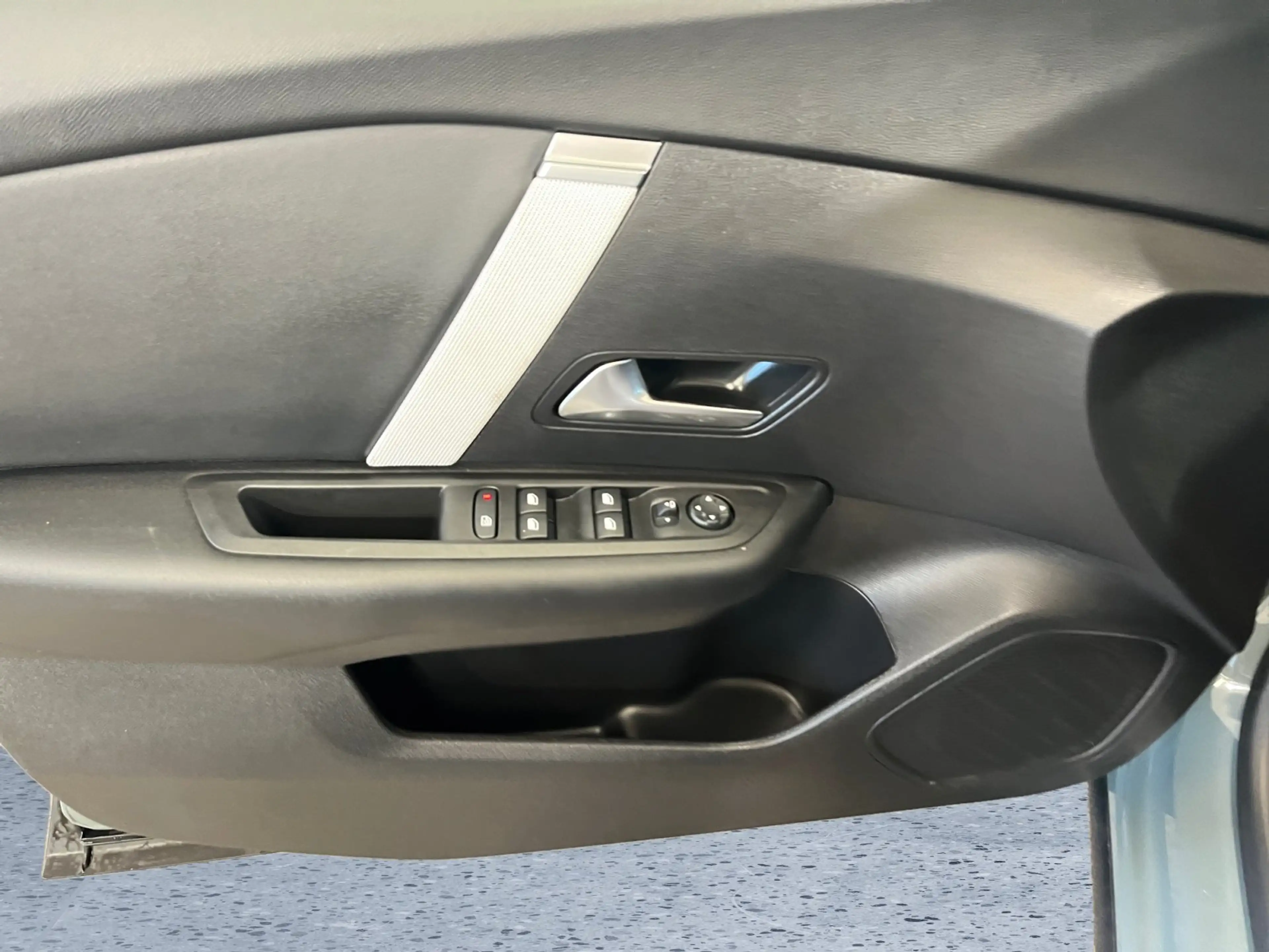 Citroen C4 1.2 PureTech 130 Max ACC LED Navi SHZ 2xKlima — photo 12