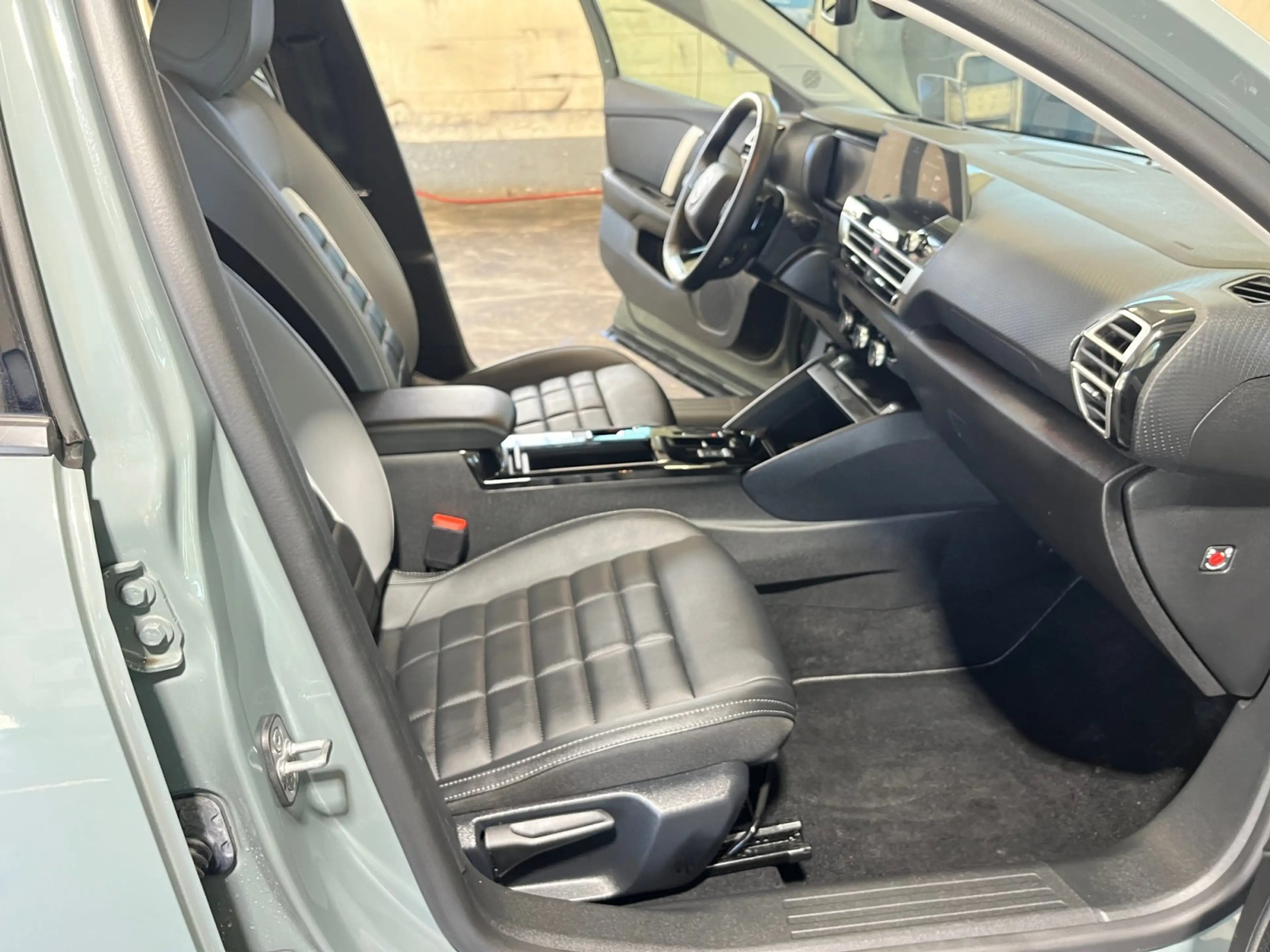Citroen C4 1.2 PureTech 130 Max ACC LED Navi SHZ 2xKlima — photo 17