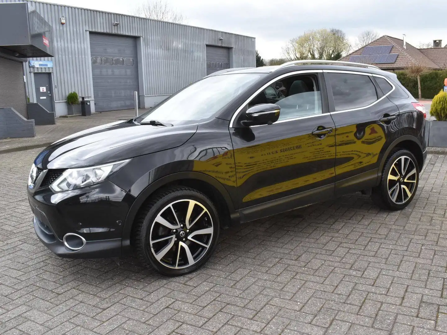 Nissan Qashqai Qashqai 1.5 dCiTEKNA Zwart - 1