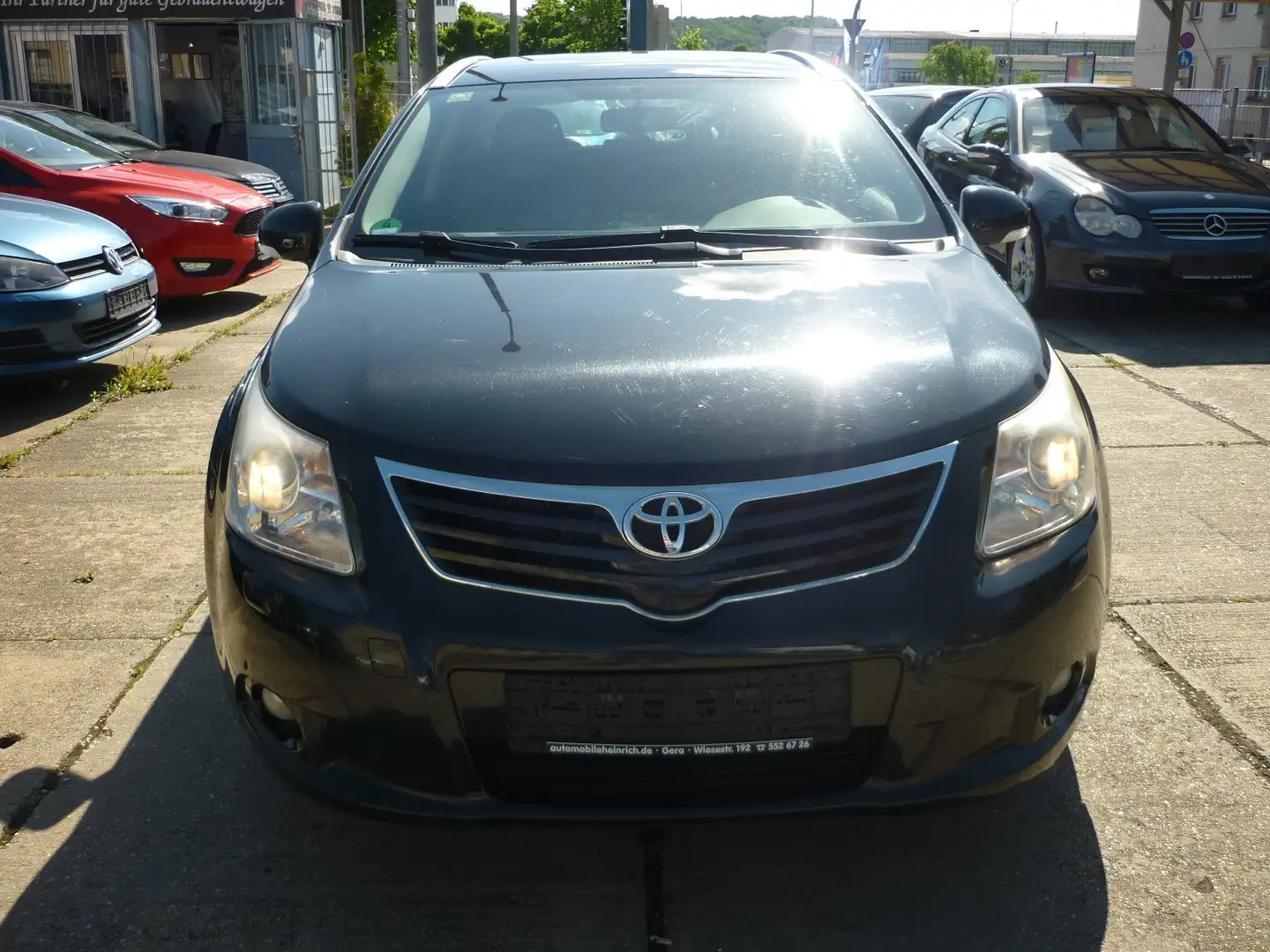 Toyota Avensis 1.6 Combi PDC! Sitzheizung! Schwarz - 2