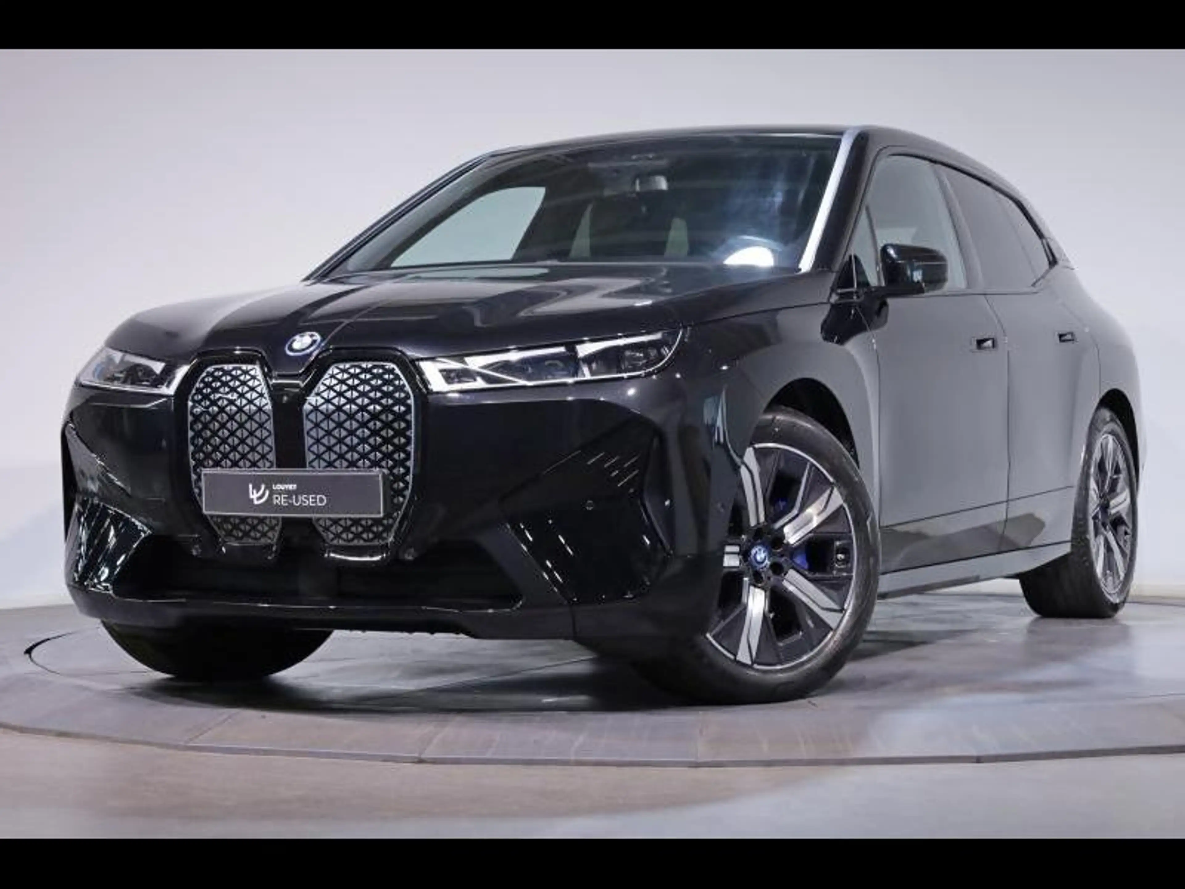 BMW iX xDrive50 Kit Sport