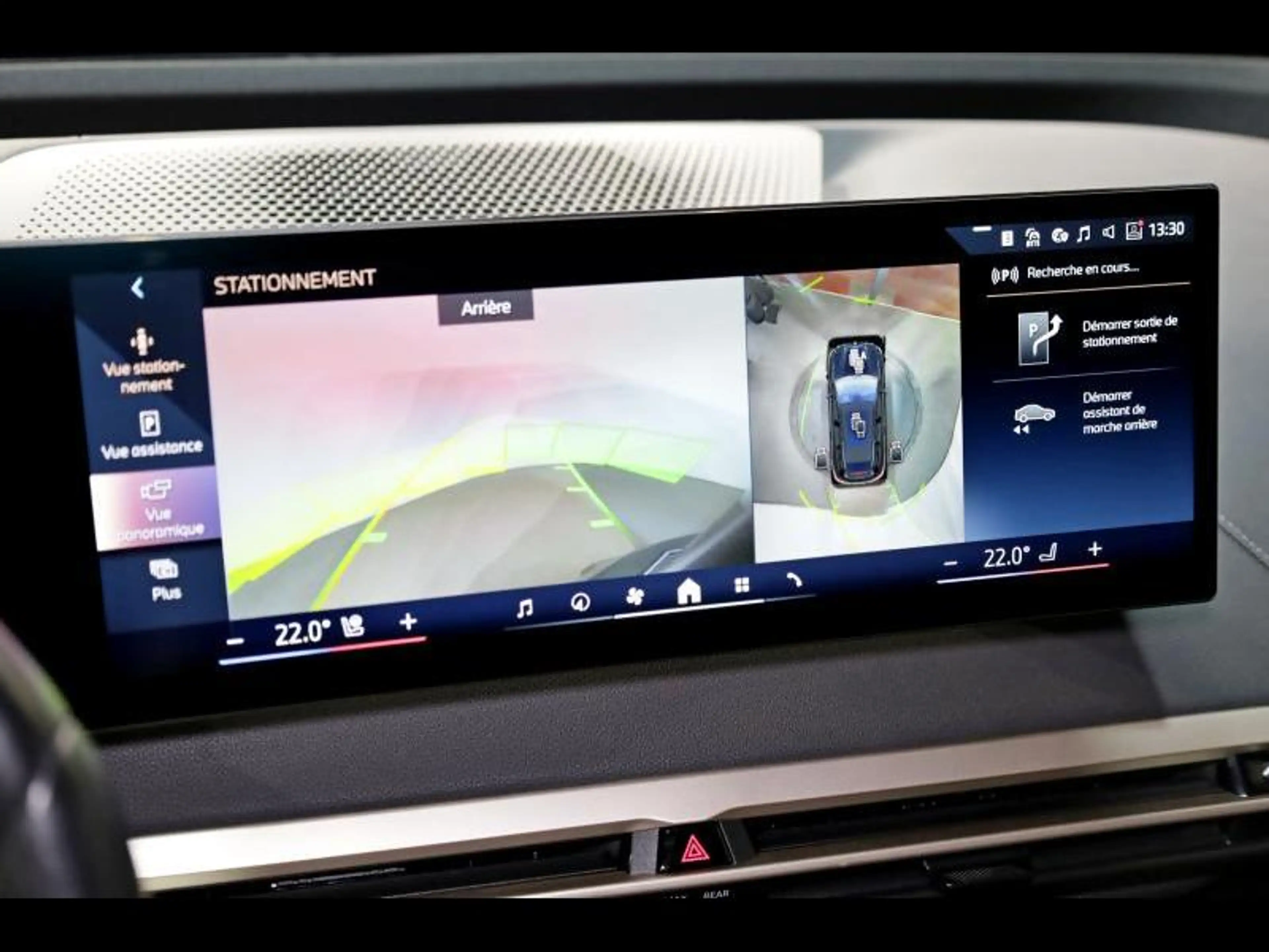 BMW iX xDrive50 Kit Sport — photo 15