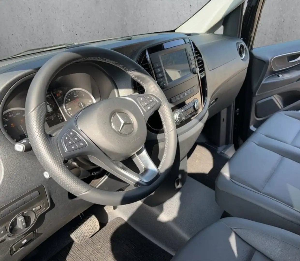 Mercedes-Benz Vito 2.0 116 CDI  Tourer  Extra-Long Nero - 2