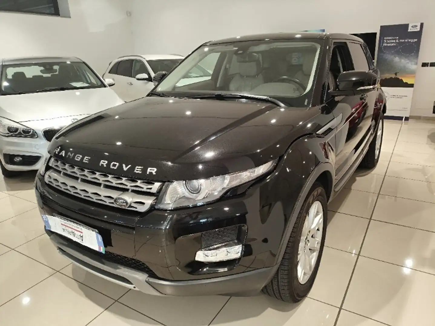 Land Rover Range Rover Evoque 2.2 TD4 5p. Pure Tech Pack Noir - 2