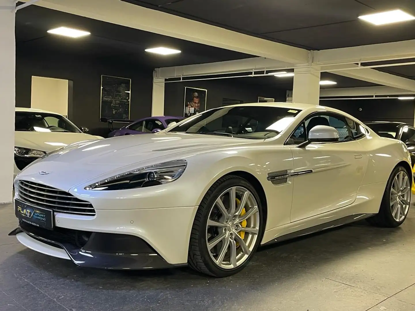 Aston Martin Vanquish Coupe V12 570 ch Touchtronic 3 - 1