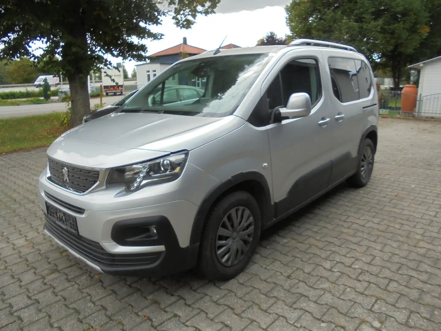 Peugeot Rifter Allure Motor 48000km PKW Foilert TÜV NEU Silber - 1