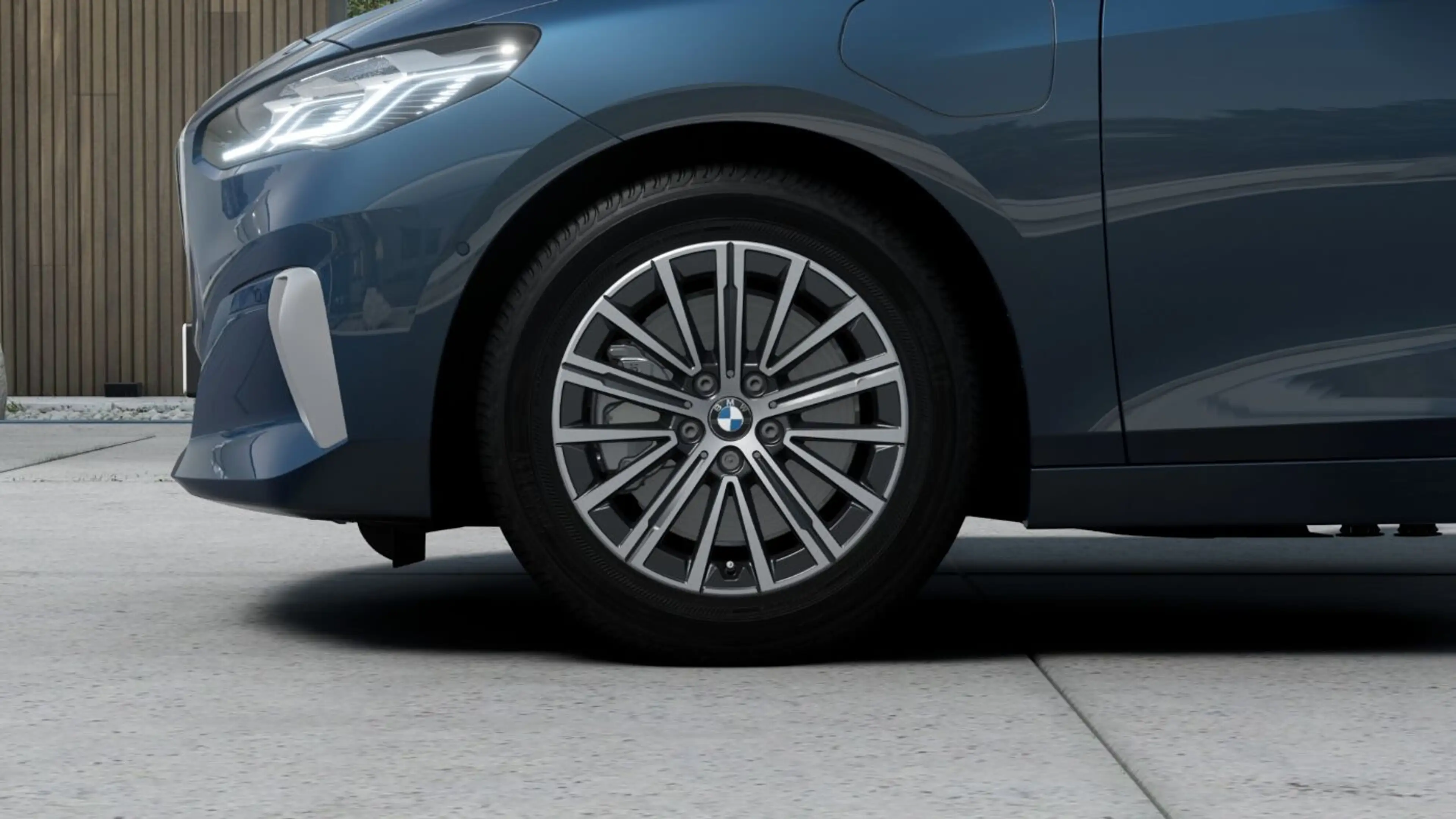 BMW 225 e xDrive Active Tourer Vorführwagen — photo 7