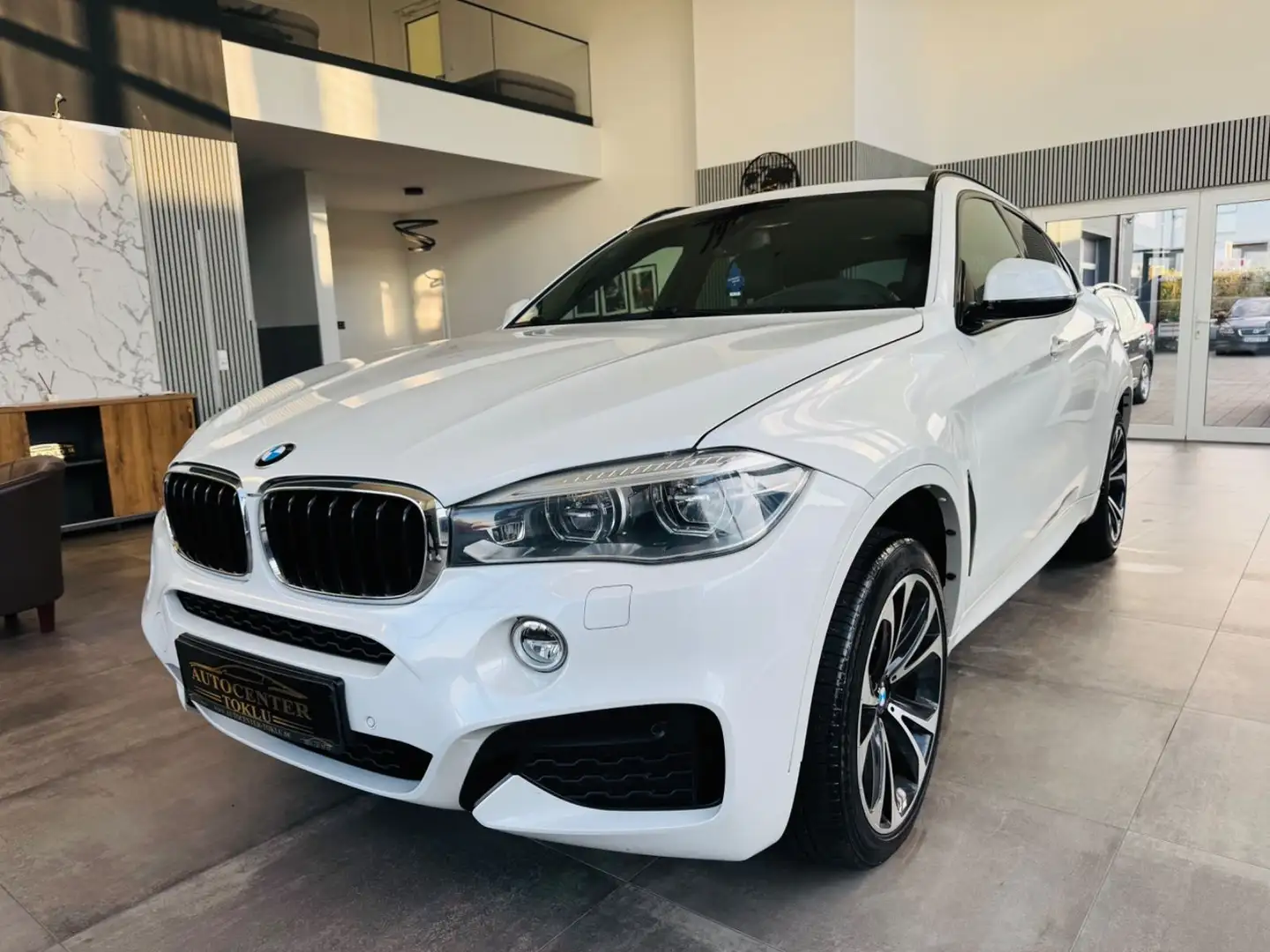 BMW X6 xDrive 30d M HUD Harman Kardon AHK Blanc - 1