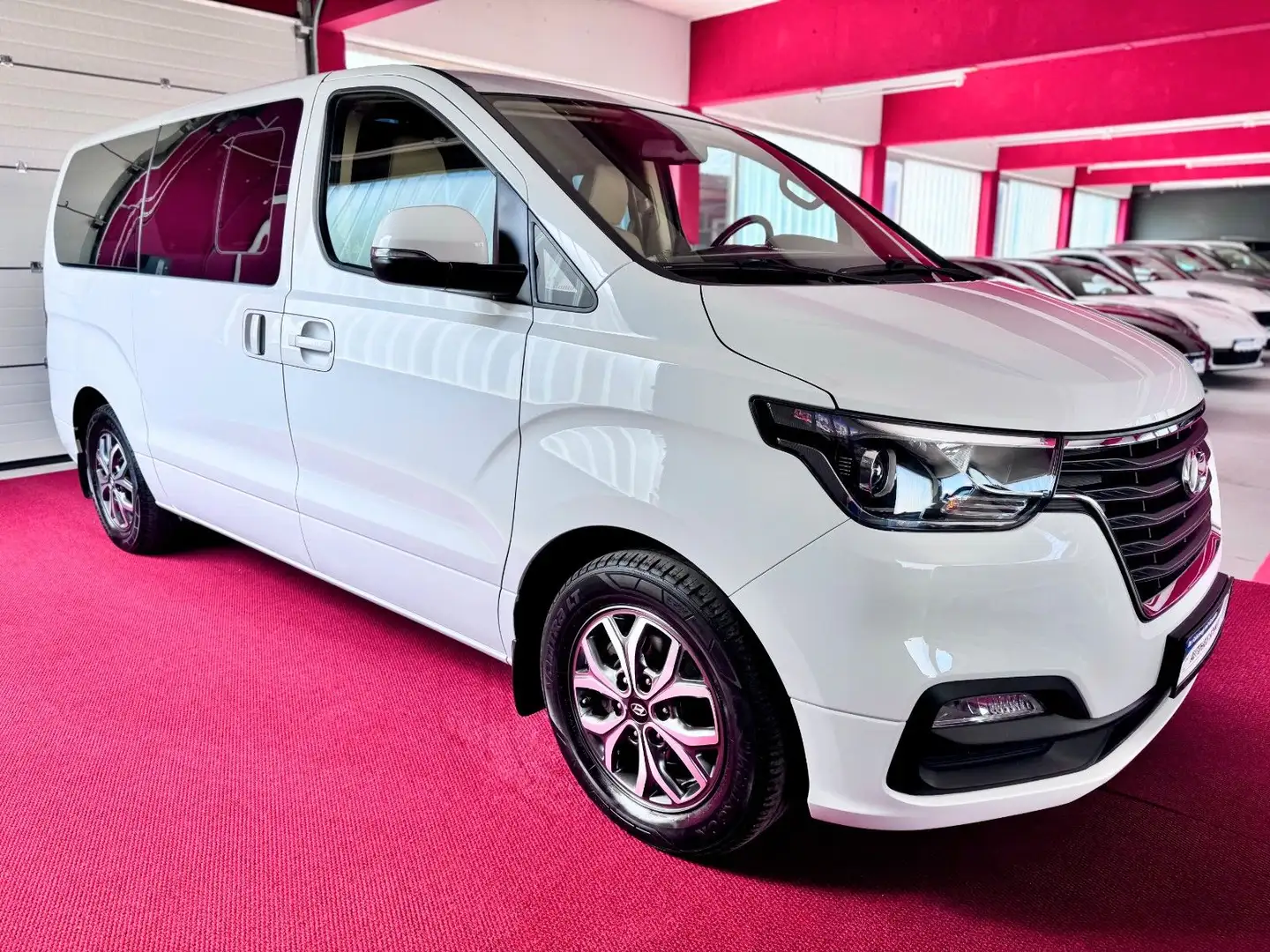 Hyundai H-1 Travel Premium Leder 8 Sitze Automatik Navi Weiß - 2