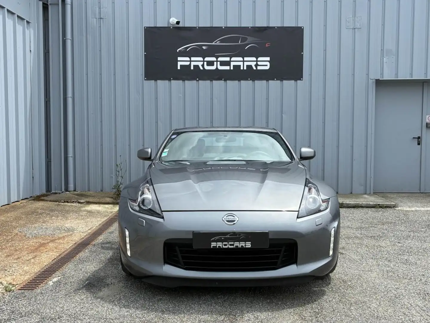 Nissan 370Z 3.7 V6 328 CH COUPE Pack Grau - 2