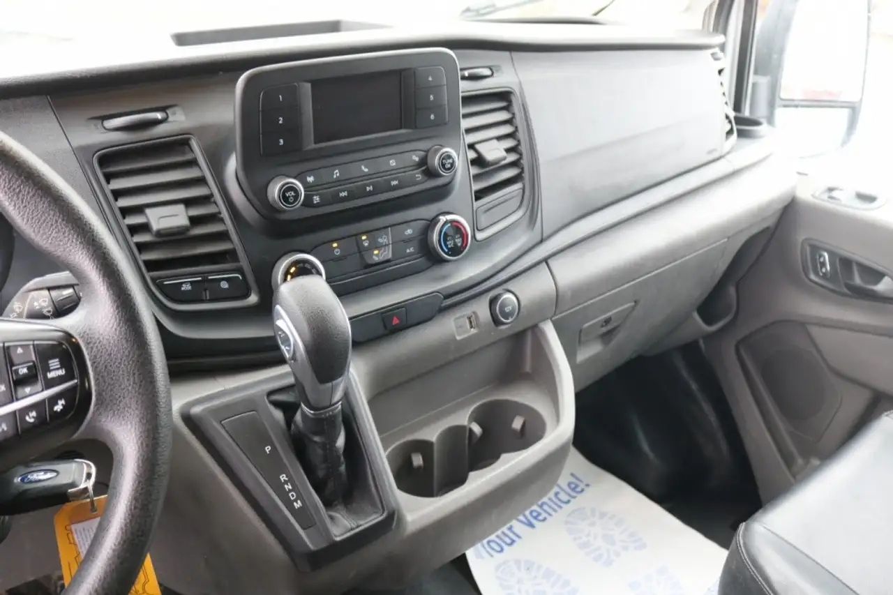 Ford Transit Cargo Van снимка Ford Transit Cargo Van