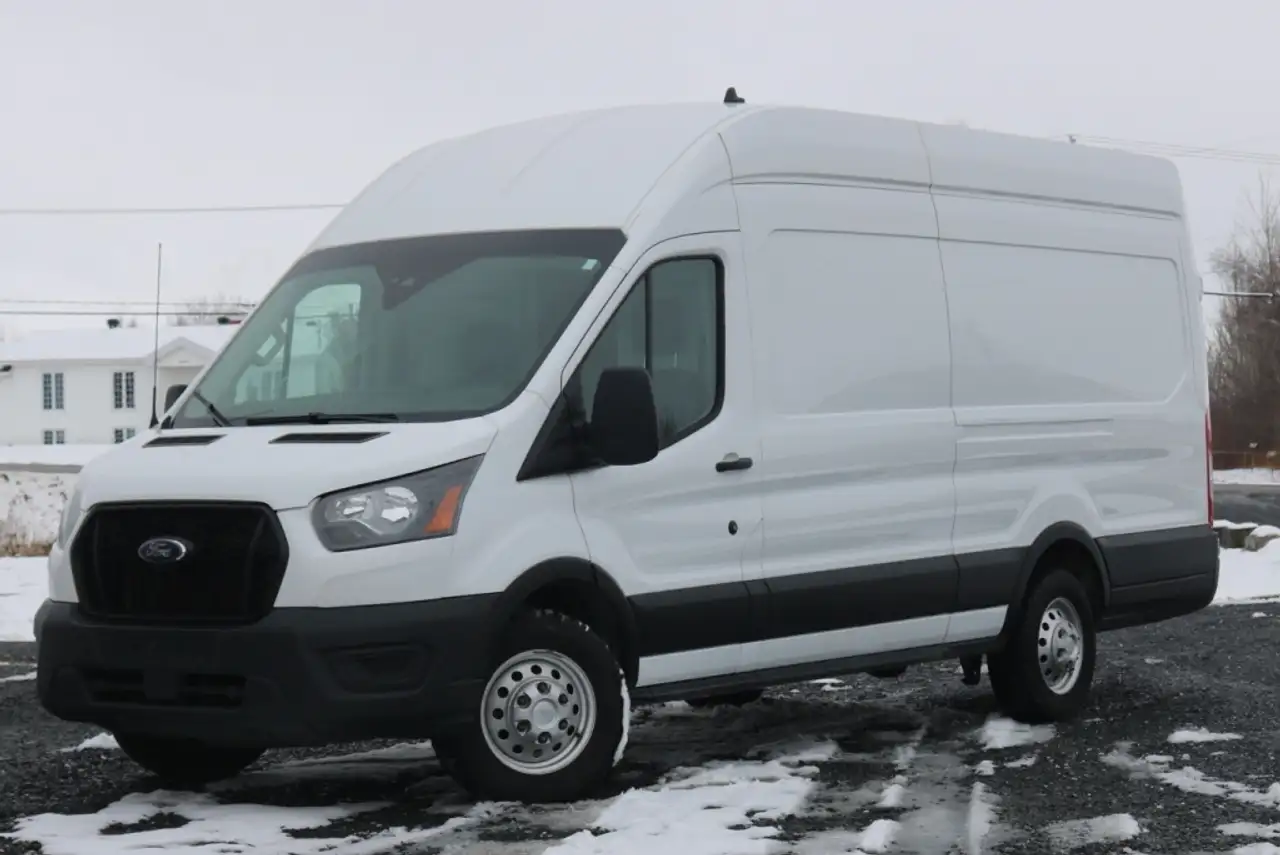 2023 Ford Transit Cargo Van