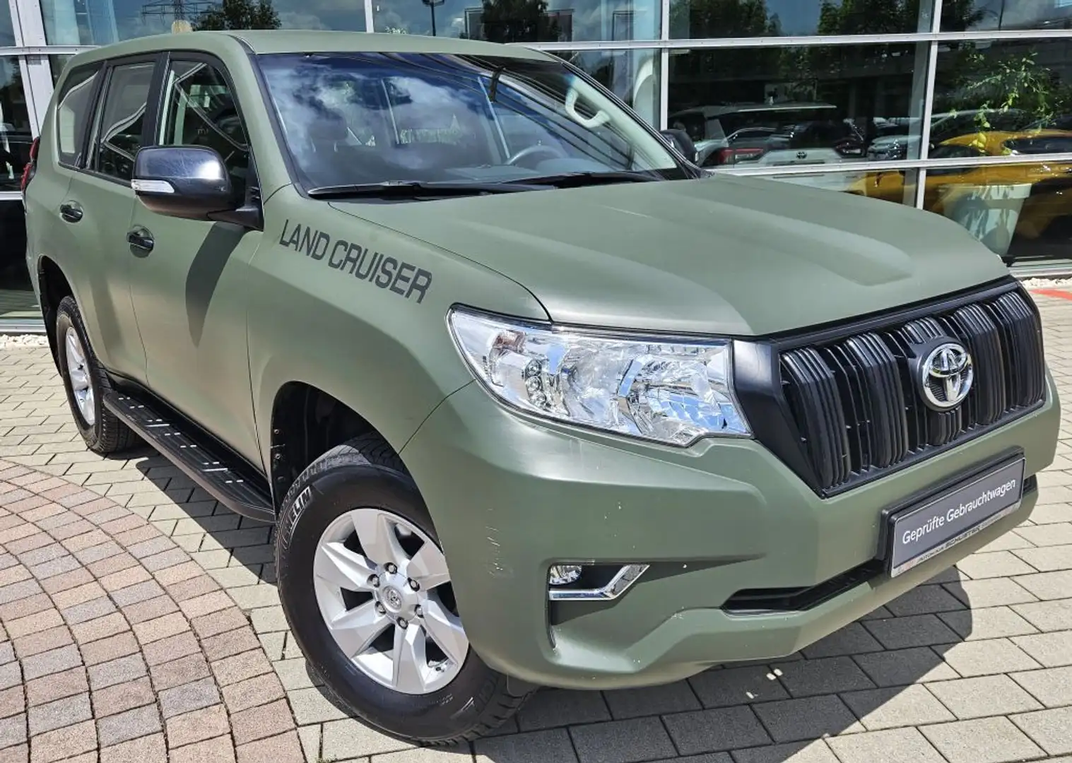 Toyota Land Cruiser 2.8 D-4D Automatik Білий - 1