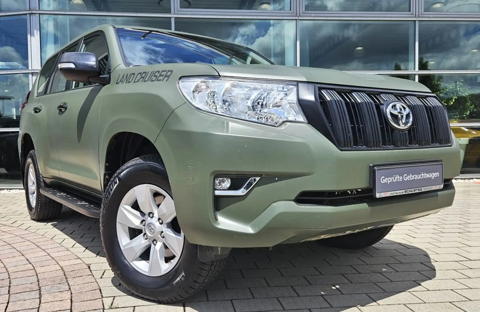 Toyota Land Cruiser 2.8 D-4D Automatik White - 2