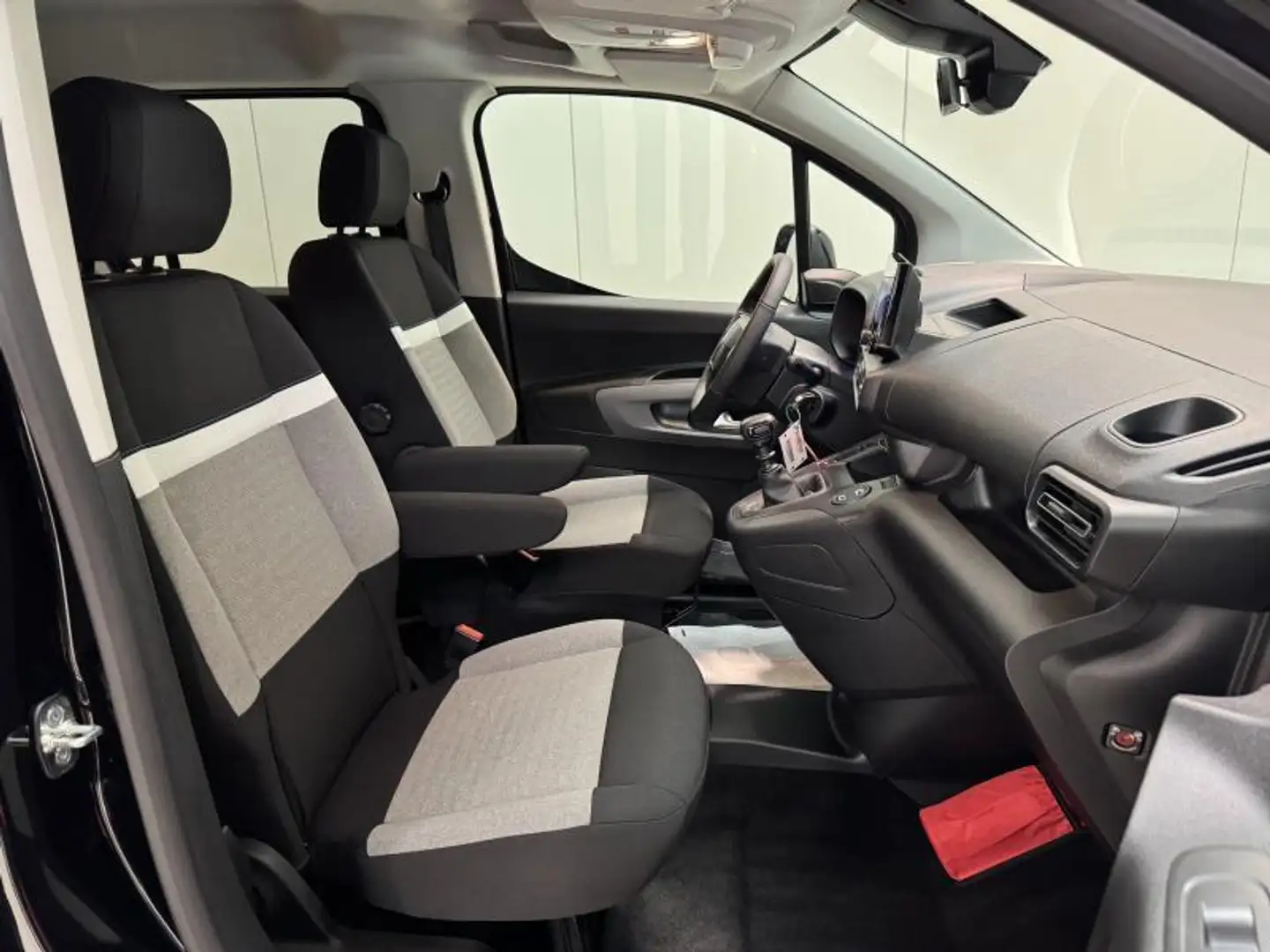 Citroen Berlingo 1.2i PLUS *NEW 04/2025* LED|Carplay|Camera|PDC|DAB Black - 2