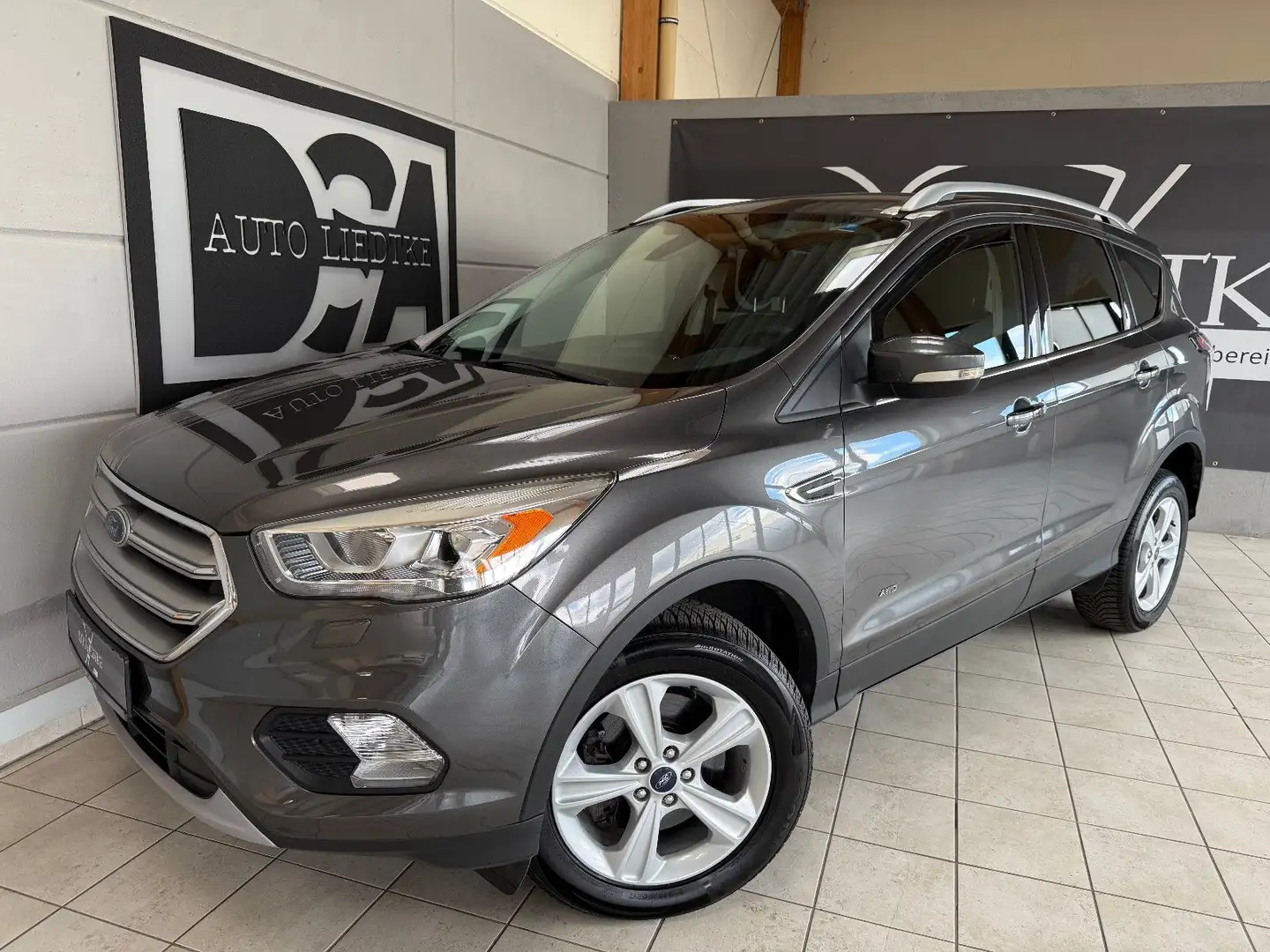 Ford Kuga Business Edition AWD/Automatik/Navi/Sitzhz. Grau - 1