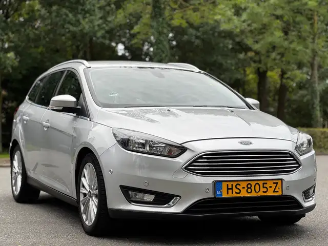 Ford Focus view 11