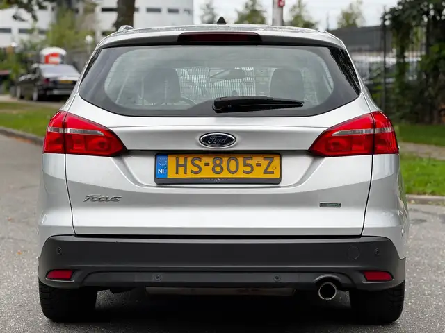 Ford Focus view 7
