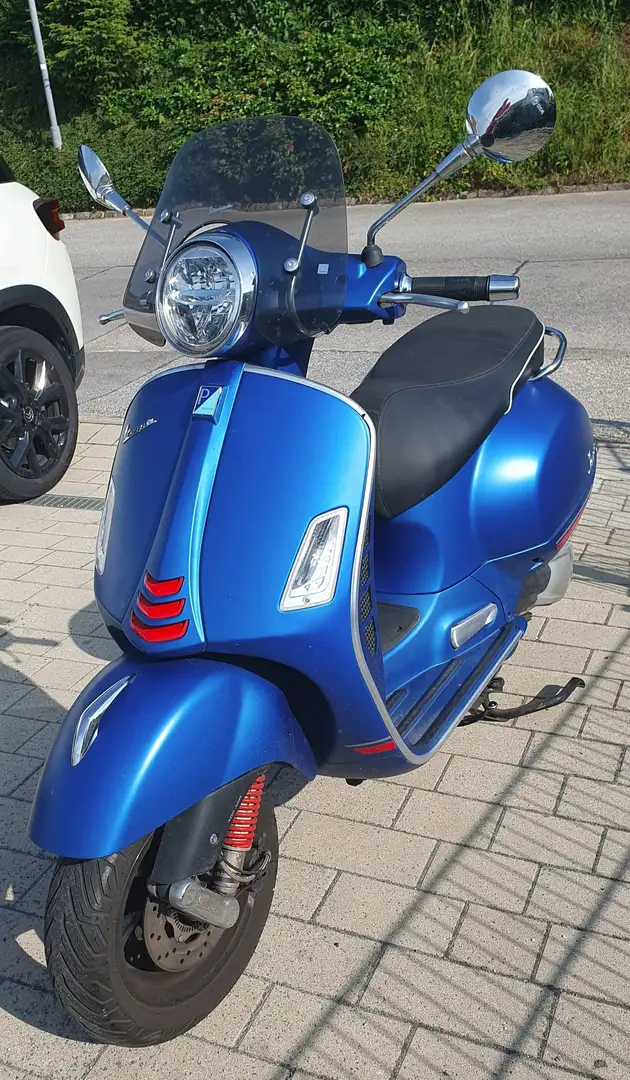 Vespa GTS Super 300 ABS + Umbauten Albastru - 1