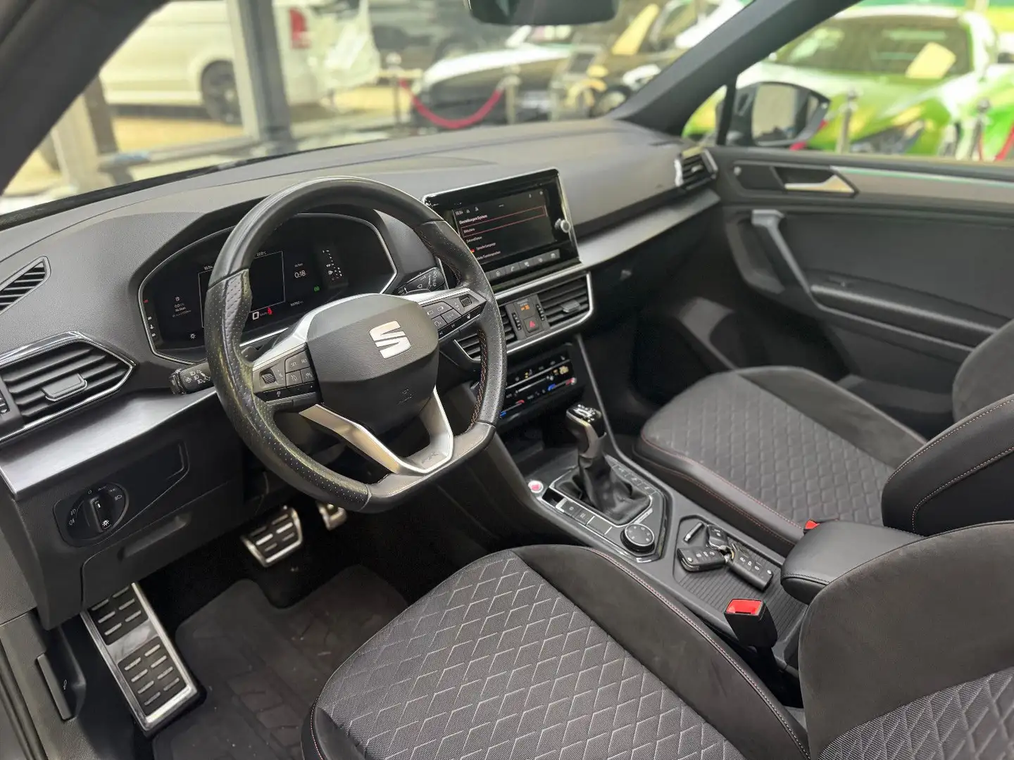 SEAT Tarraco FR 4Drive LED/PANO/AHK/STHZ/7SITZER Grau - 2