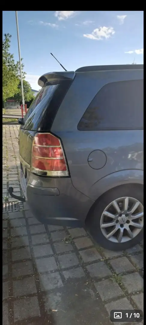 Opel Zafira 1.9 CDTI Sport Grau - 1
