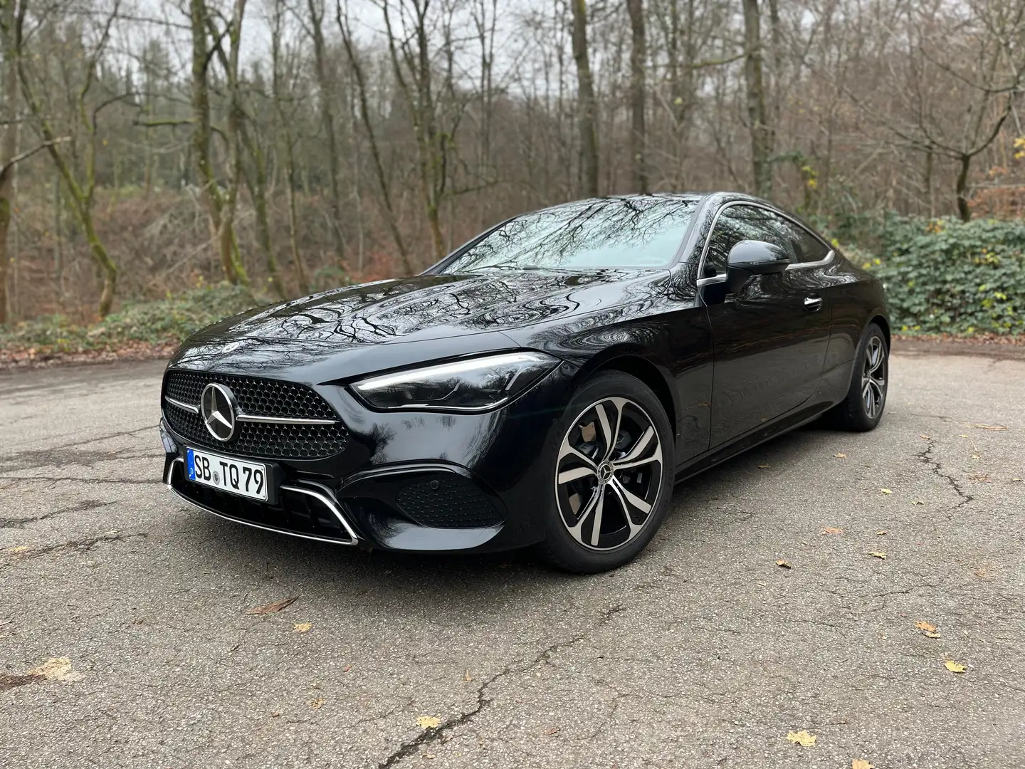 Mercedes-Benz CLE 200 CLE 200 mit Panoramadach in neuwertigem Zustand Negru - 1