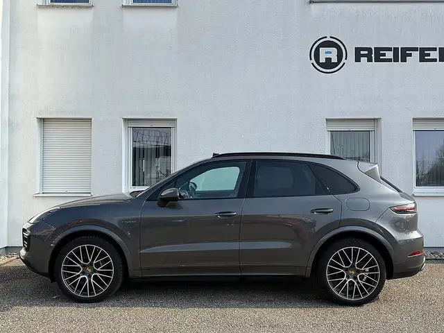 Porsche Cayenne III Aut. E-Hybrid Ansicht 3