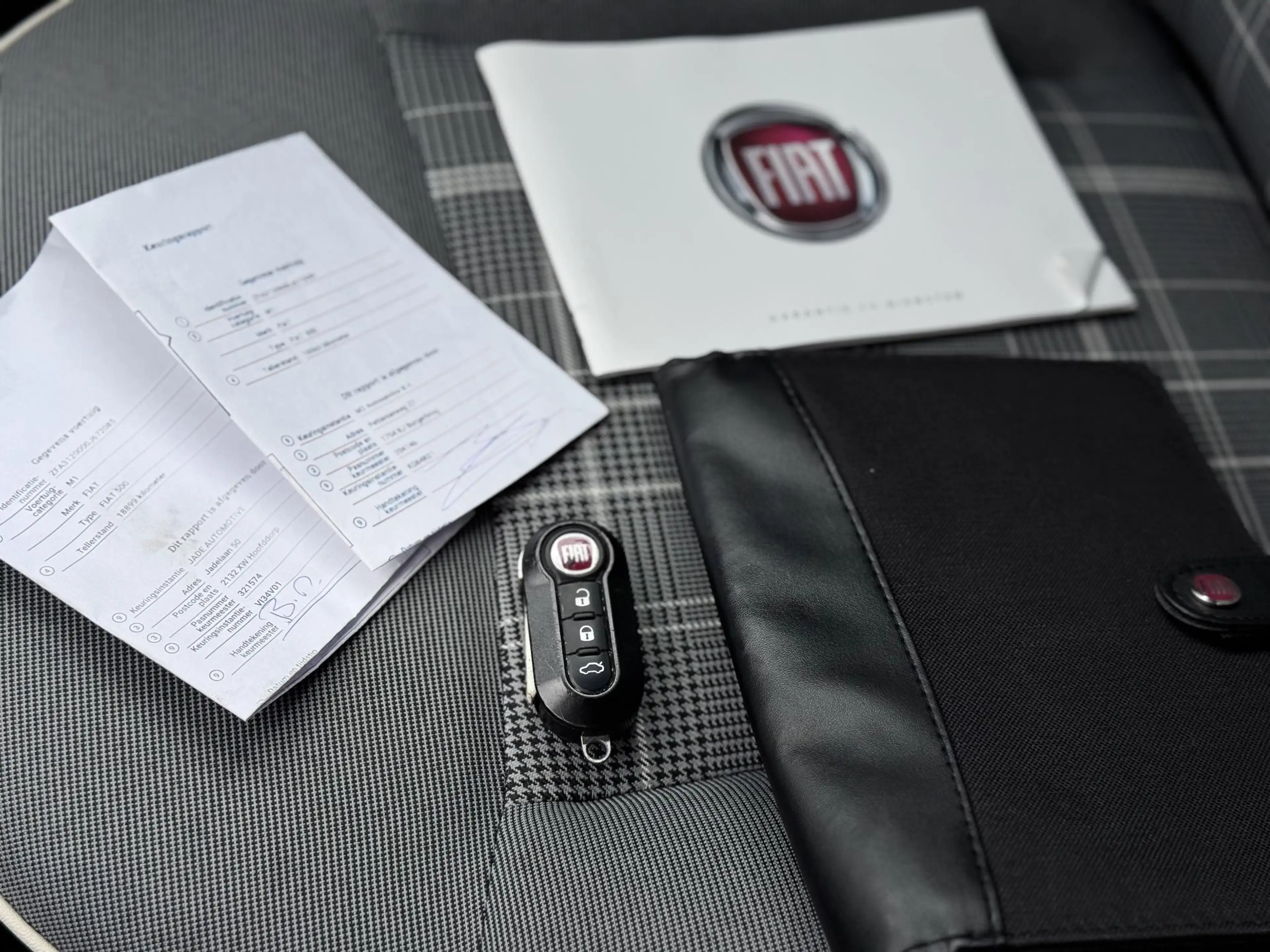 Fiat 500C 0.9 TwinAir Turbo Lounge — photo 27