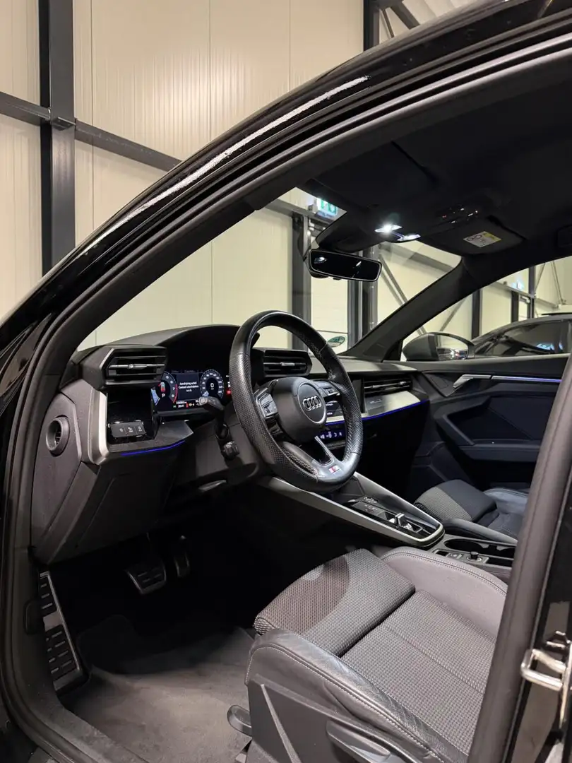 Audi A3 Sportback 35 TFSI edition one S-line Sfeer Carplay Schwarz - 2
