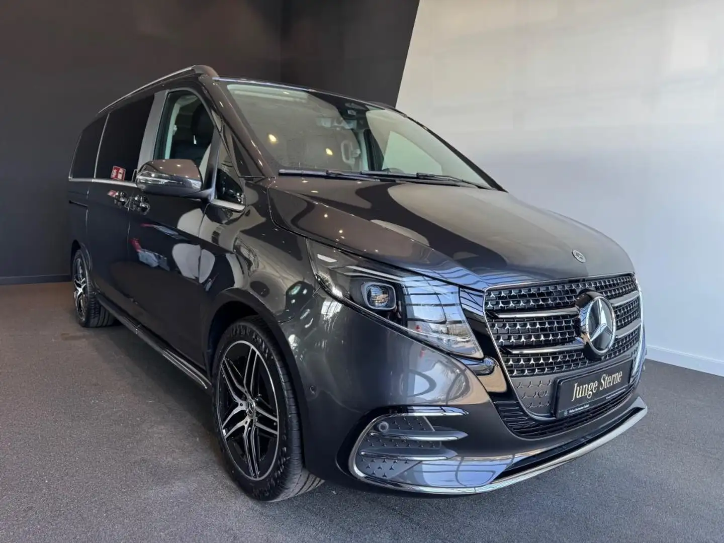 Mercedes-Benz V 300 d AVANTGARDE Lang +AMG+StHz+Avantgarde+AHK Gris - 2