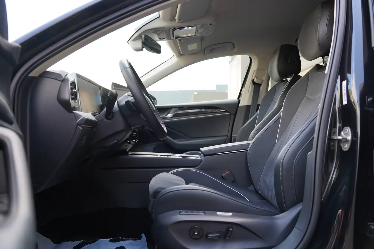 Volkswagen Passat Variant 1.5eTSI DSG *MASSAGE / TREKHAAK / 360 / ALCANTARA / ZETELVERWARMING / DRAADLOZE, миниатюра 4