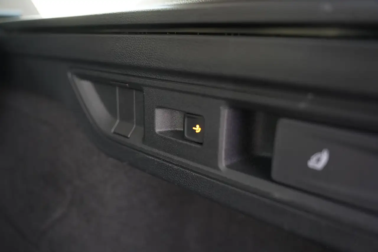 Volkswagen Passat Variant 1.5eTSI DSG *MASSAGE / TREKHAAK / 360 / ALCANTARA / ZETELVERWARMING / DRAADLOZE, миниатюра 19