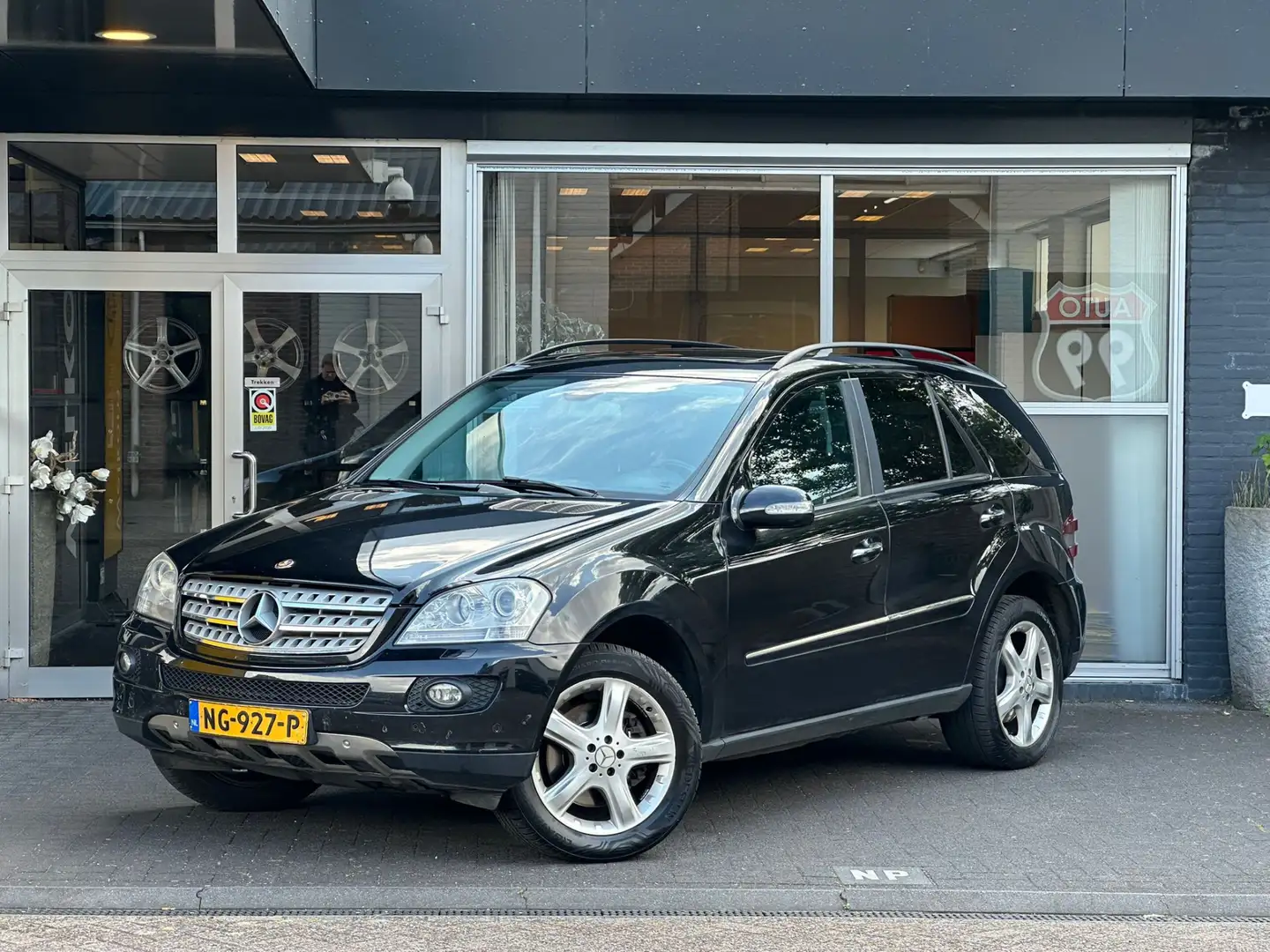Mercedes-Benz ML 420 M-klasse CDI Pano / Memory / Luchtvering / Stoelve Negro - 1