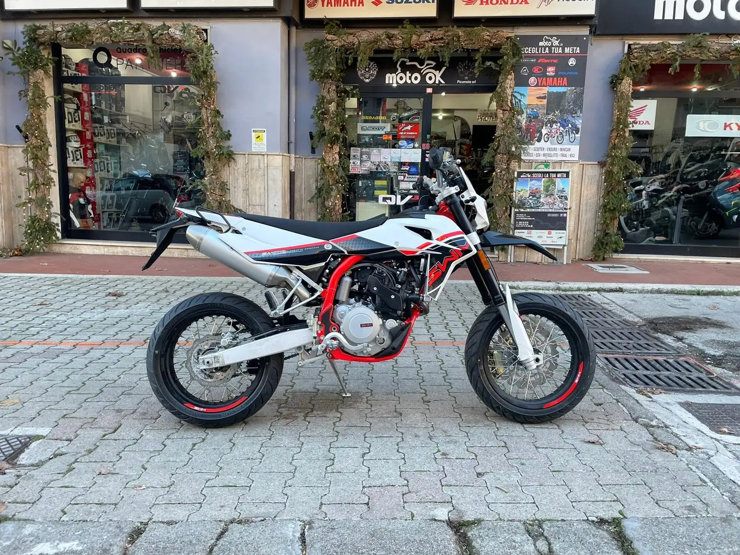 SWM SM 500 R Alb - 1