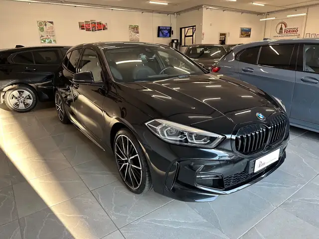 BMW 1 Series view 3