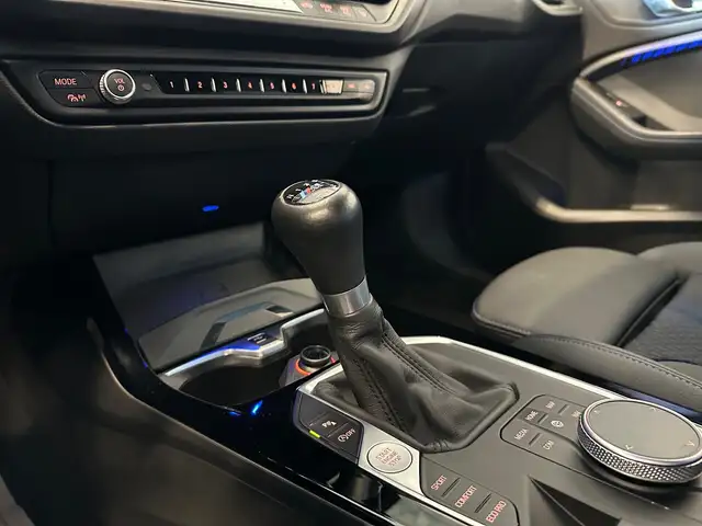 BMW 1 Series view 14