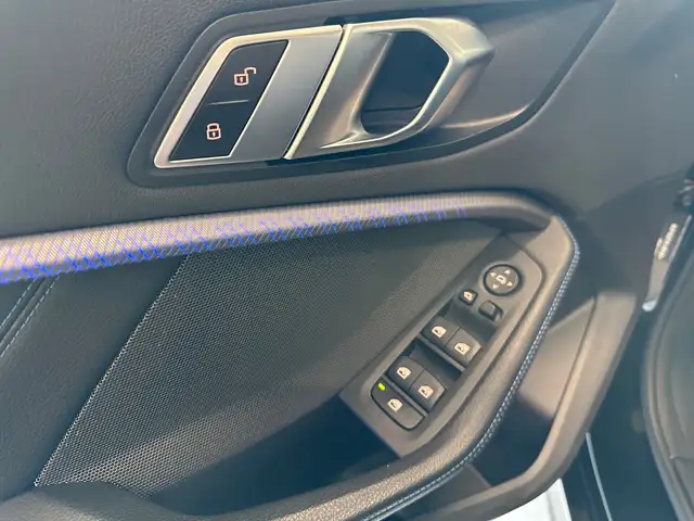 BMW 1 Series view 11
