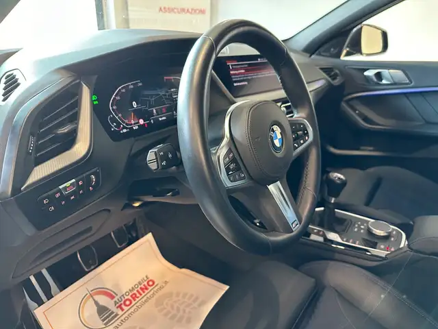 BMW 1 Series view 12