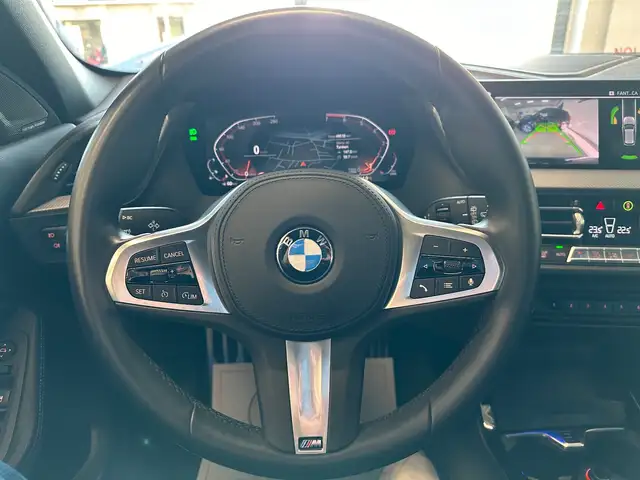 BMW 1 Series view 15