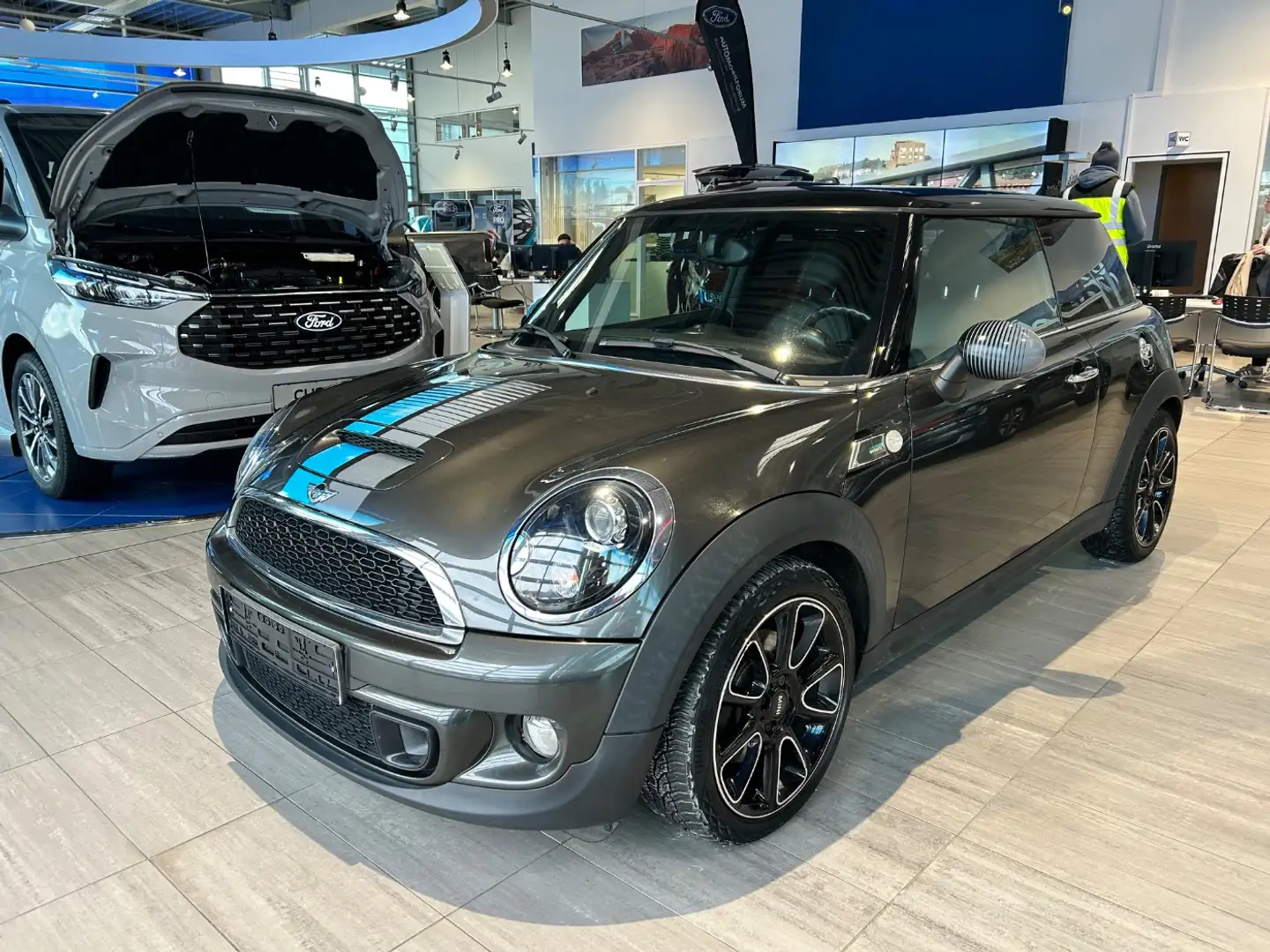 MINI Cooper S BAYSWATER Pano SD SHZ KlimaA PDC Grau - 2