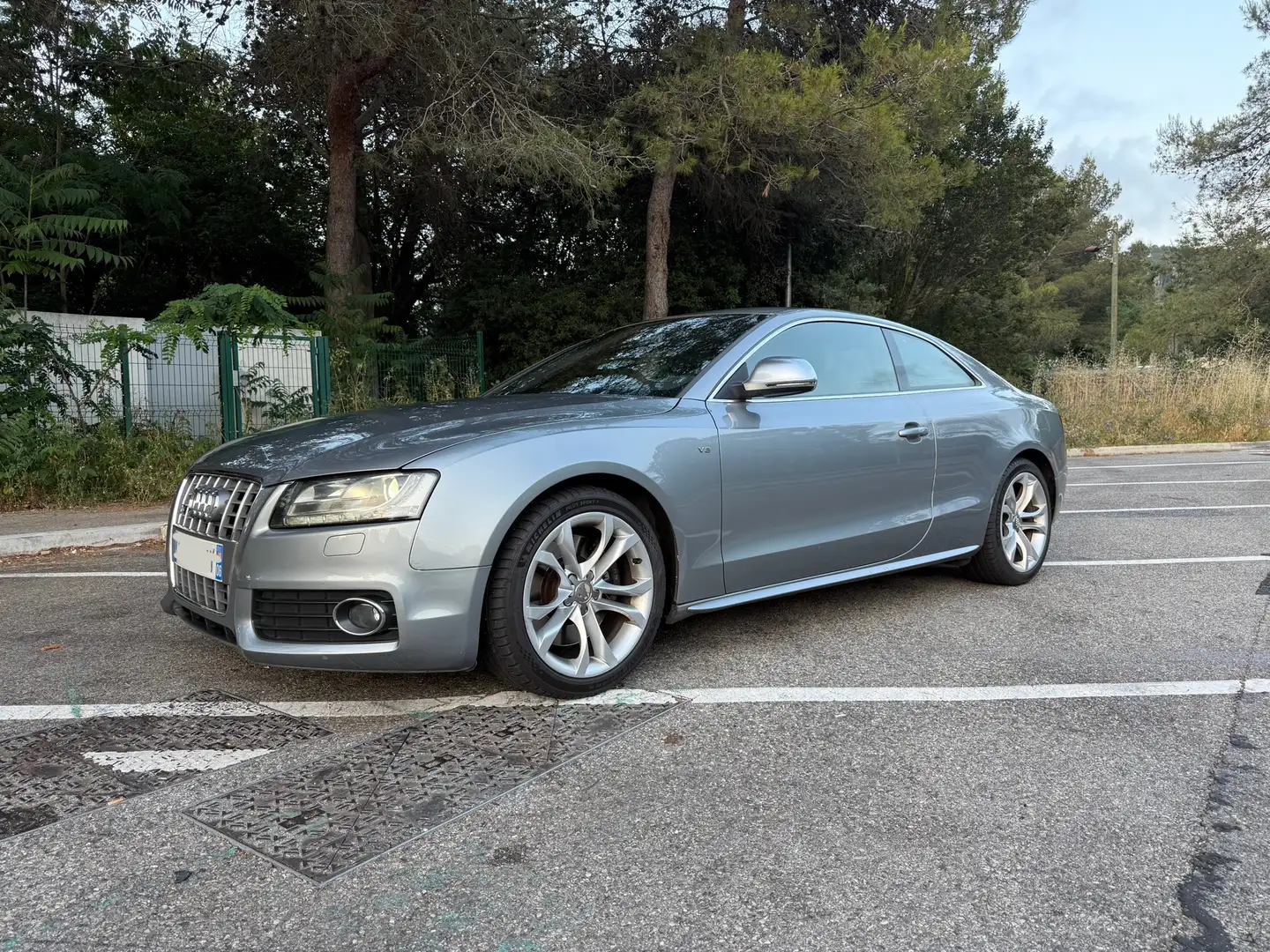 Audi S5 V8 4.2 Fsi Quattro full Audi service history - 1